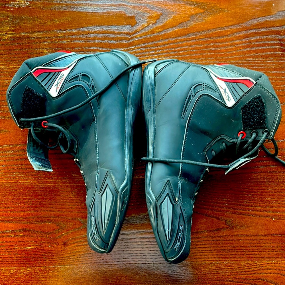 Tcx riding boots. Boots are in great shape. Size 10, fit is tight
